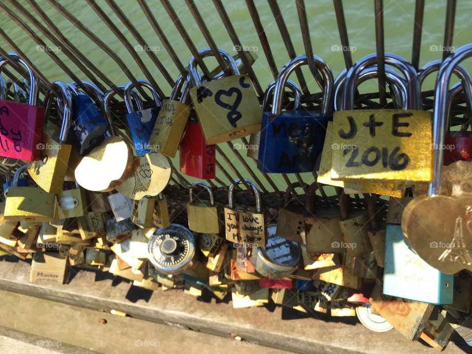 Love lock 