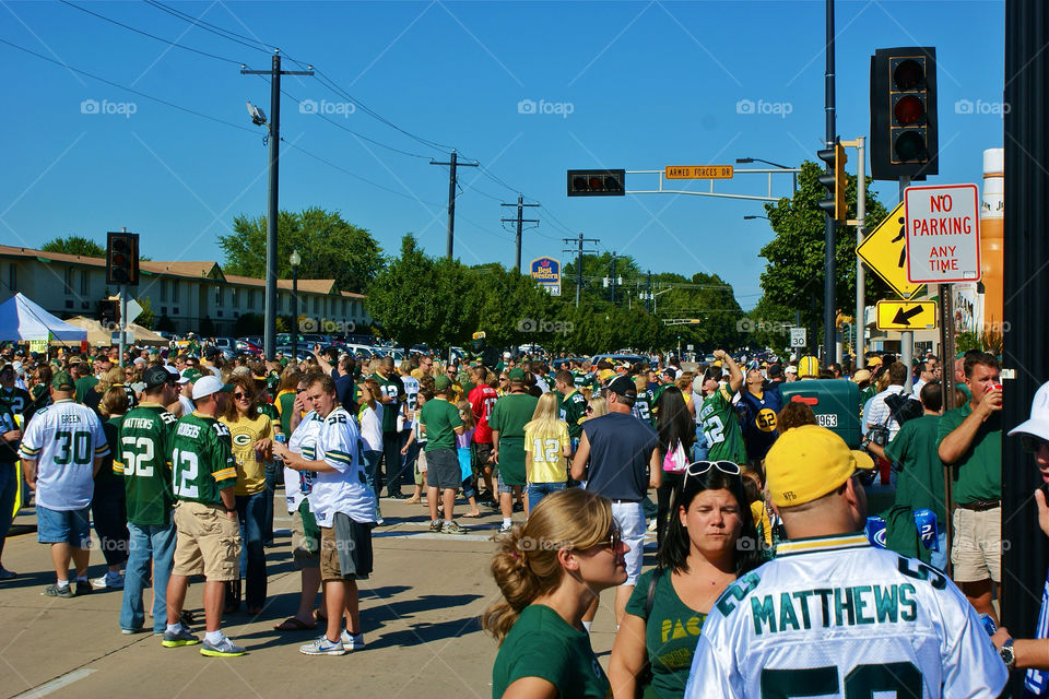 street green field party by somebeach