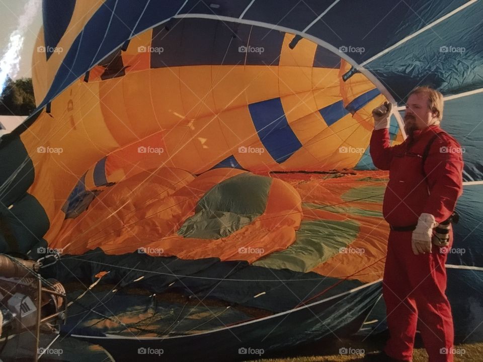 Filling the balloon