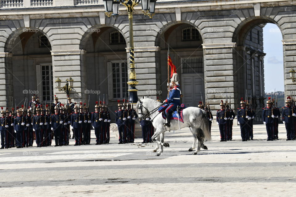 Marzo 2018, Cambio solemne de la guardia del palacio real, Madrid, España-March 2018, solemn change of the guard of the royal palace, Madrid, Spain
