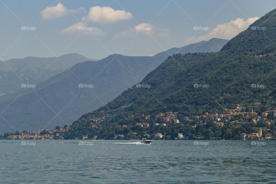 Lago Como no norte da Itália é um lugar lindo para se conhecer na Europa, com paisagens incríveis!