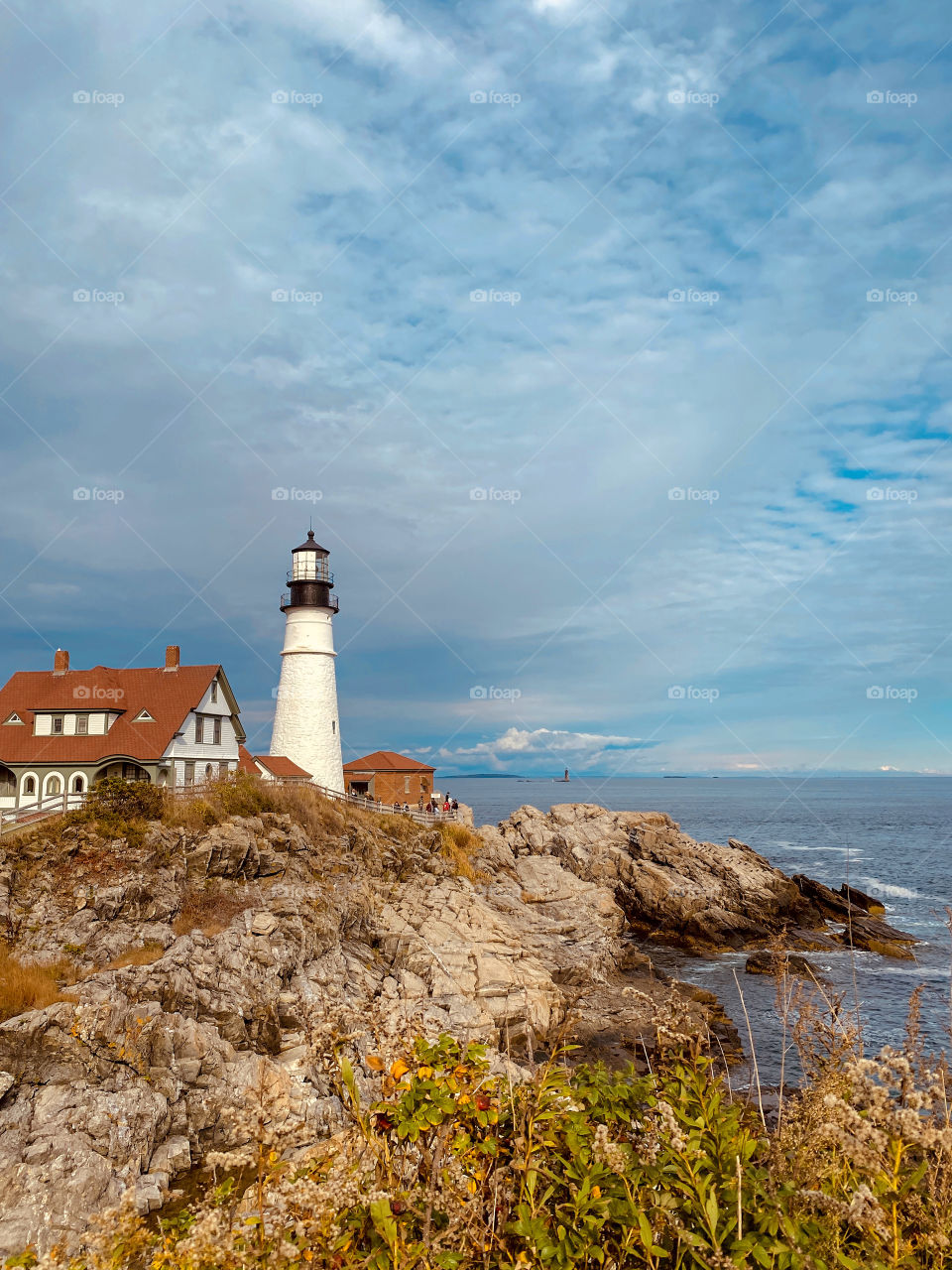 Maine lighthouse in the fall