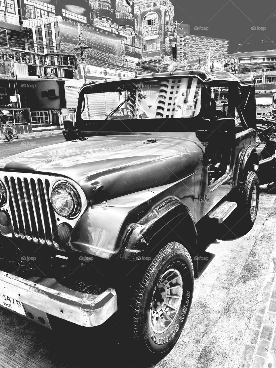 jeep  black and withe