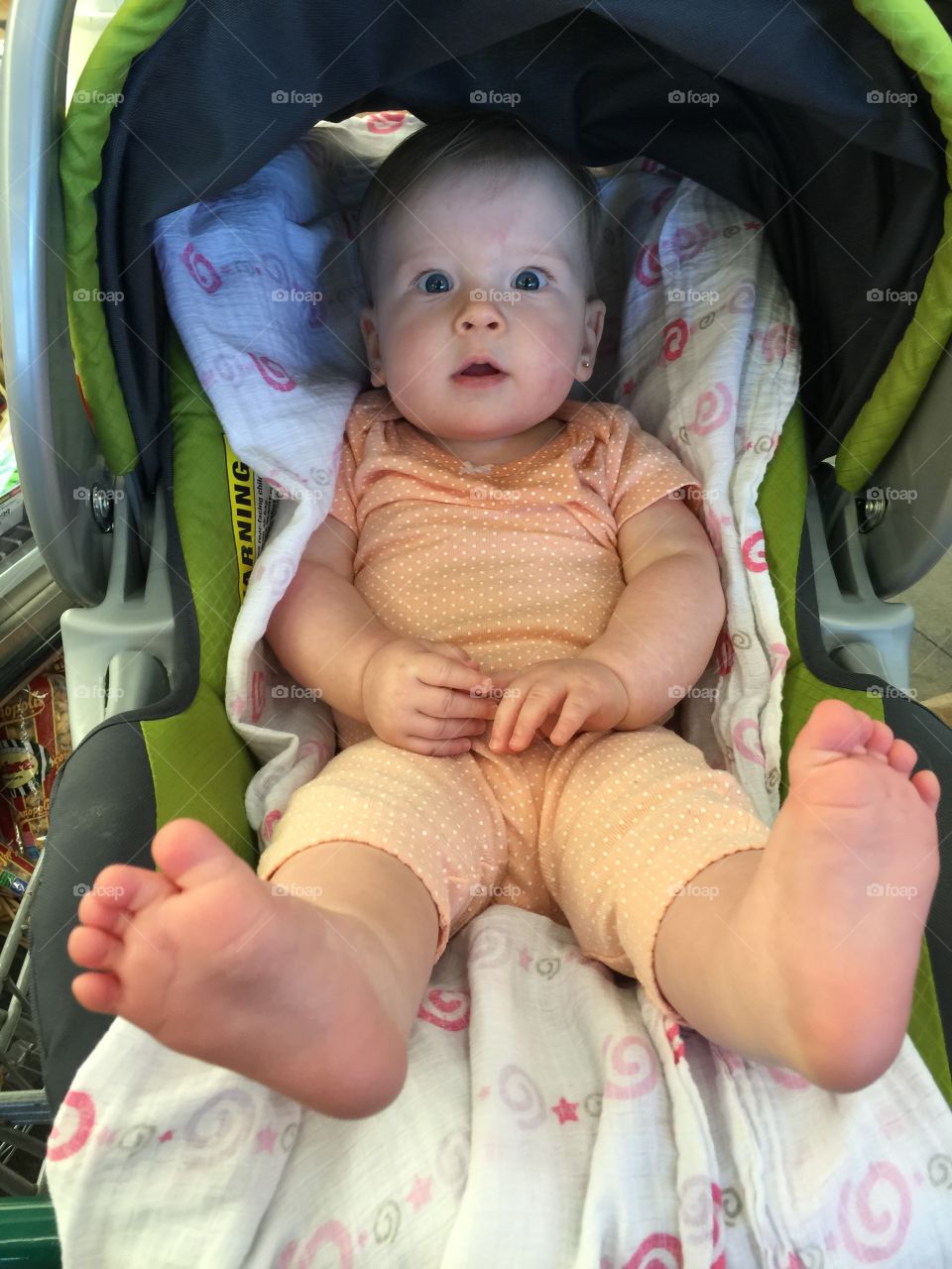Kaydence feetsies . Kaydence shopping with mommy at the grocery store