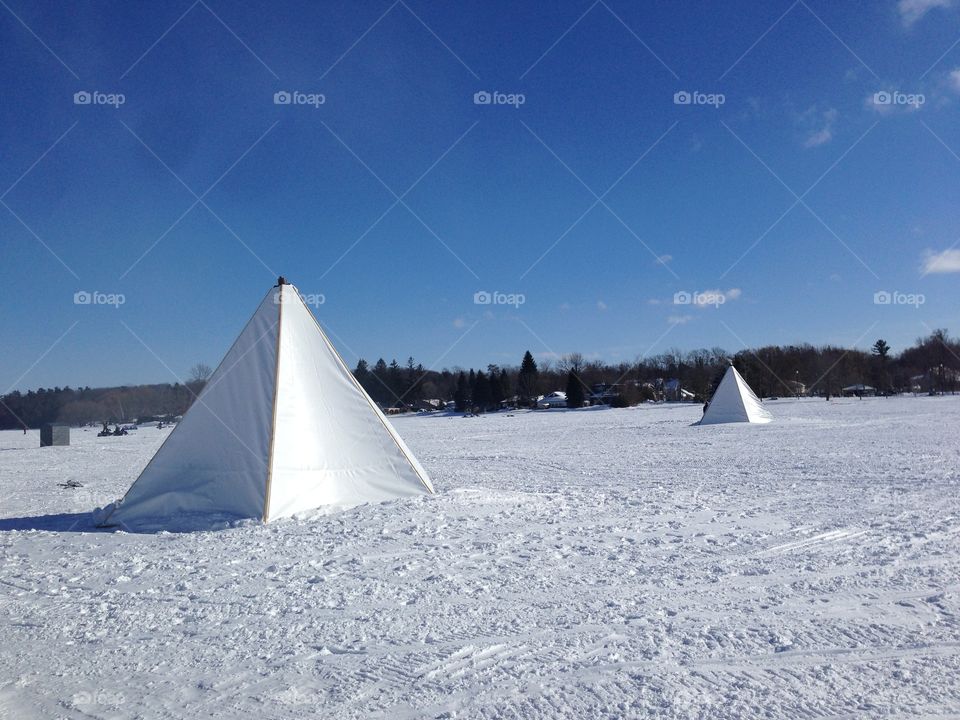 Ice fishing tents. Ice fishing tents in Berri Ontario  