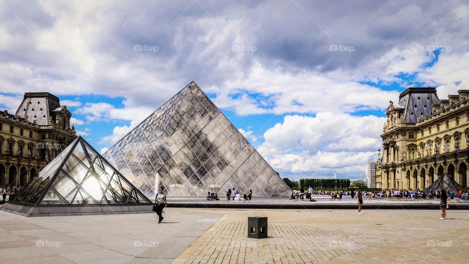 Musee du Louvre 
Paris, France 
