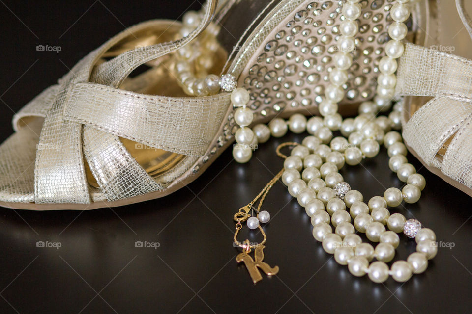 Bridal fashion accessories