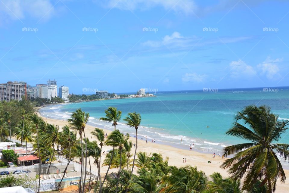 Isla Verde Beach line 