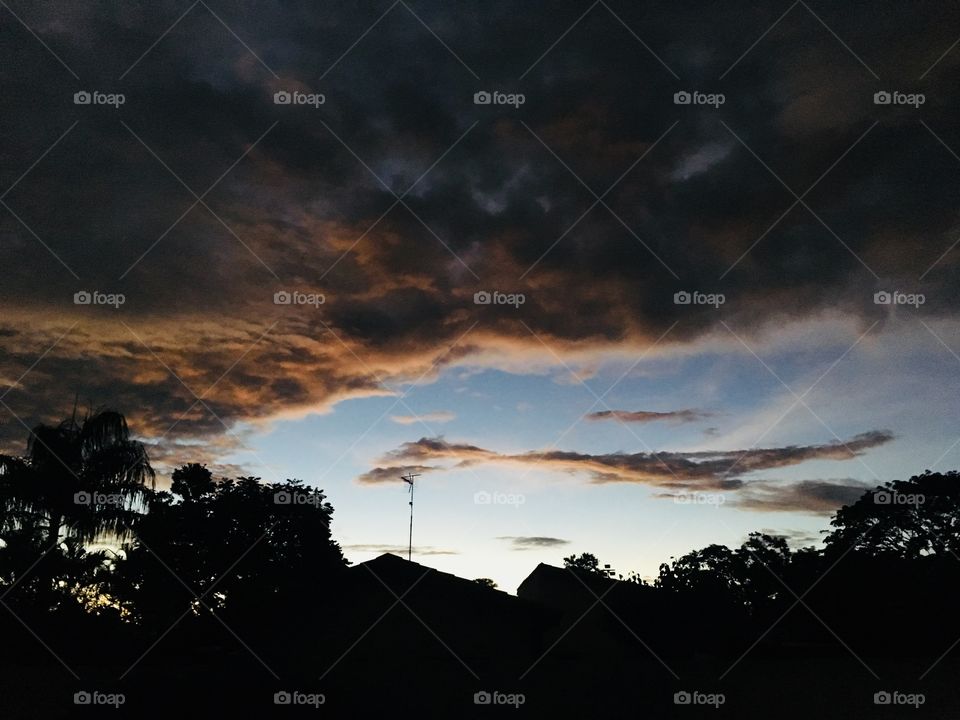 #Entardecer caipira! Será que vem #chuva?
☔️ 
#paisagem
#fotografia 
#natureza