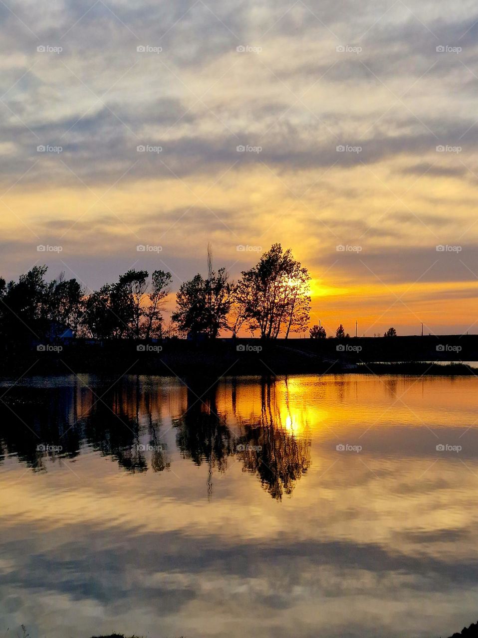 sunset on Ghioroc lake