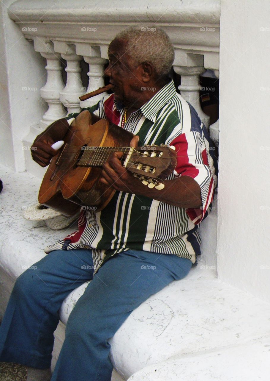 El guitarrista Cubano - Santigo de Cuba