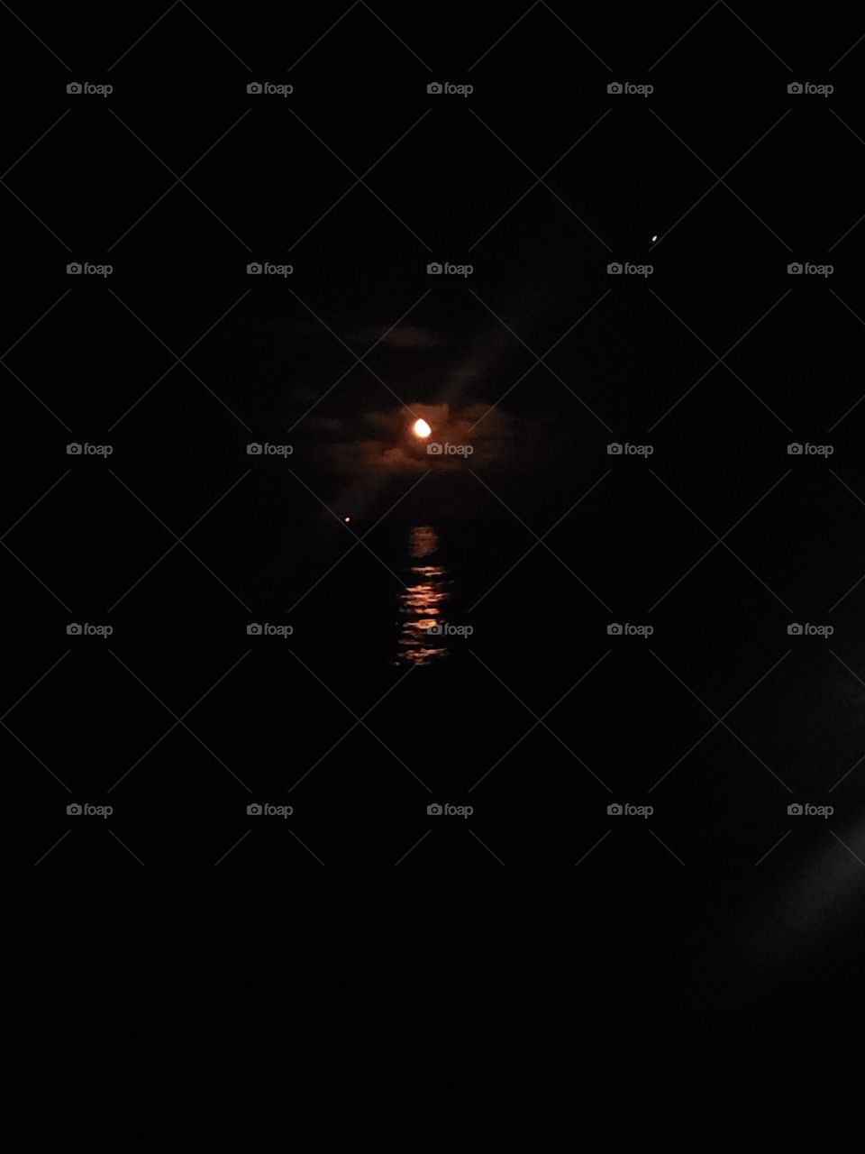 blood moon on the ocean