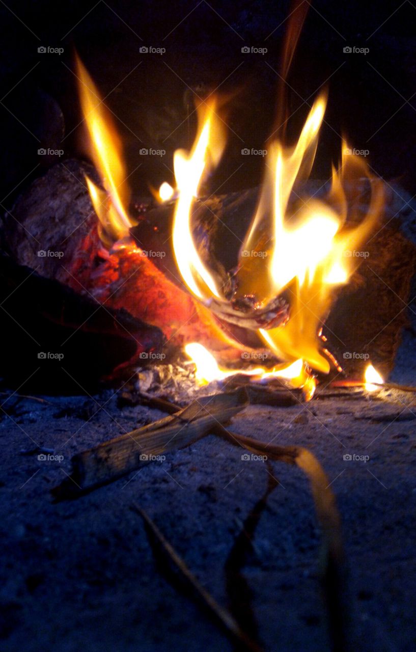 Fire spreading all around my room