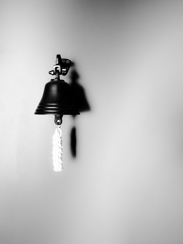 Solo bell