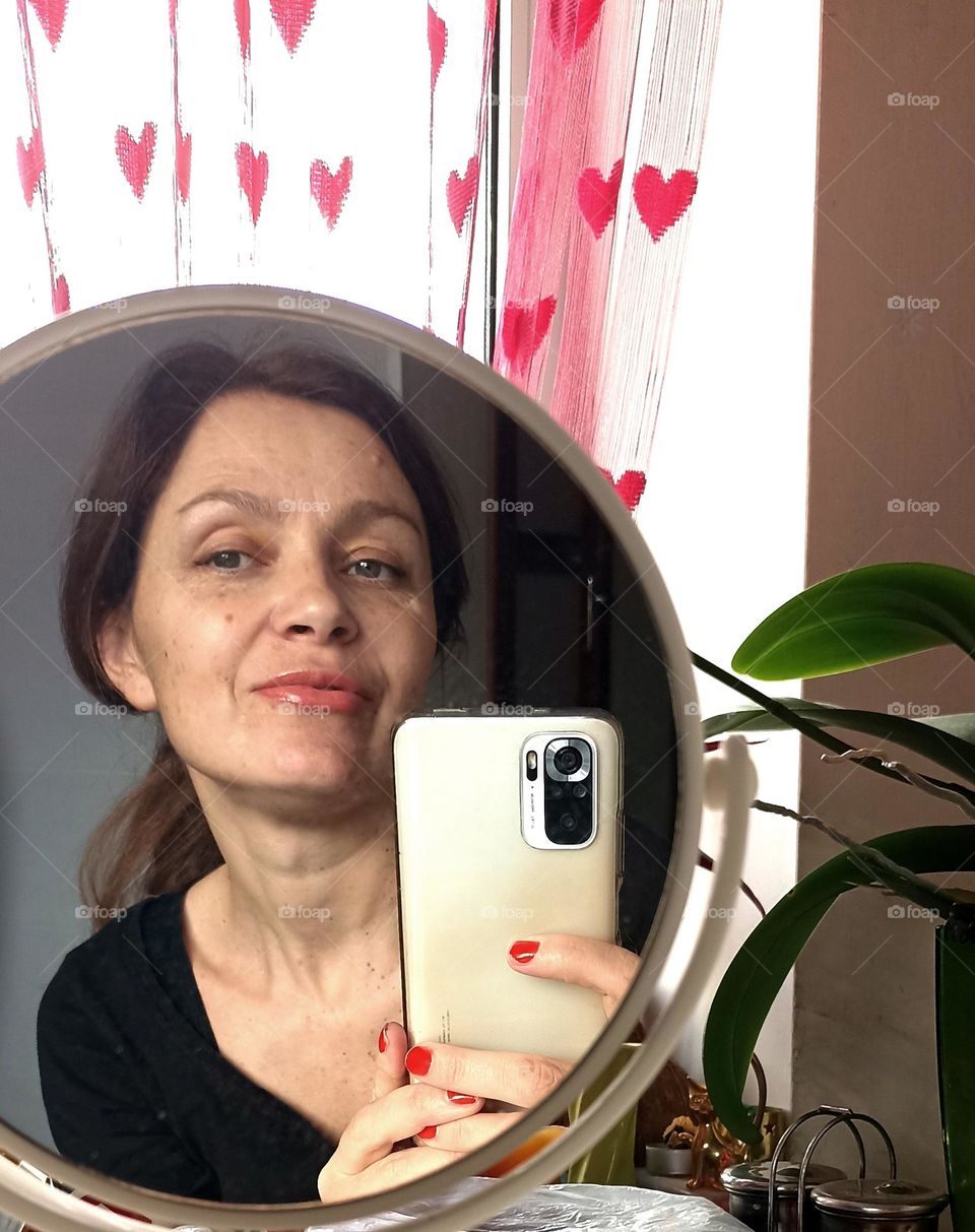 take pictures smartphone, selfie woman reflection in mirror, Barbie style