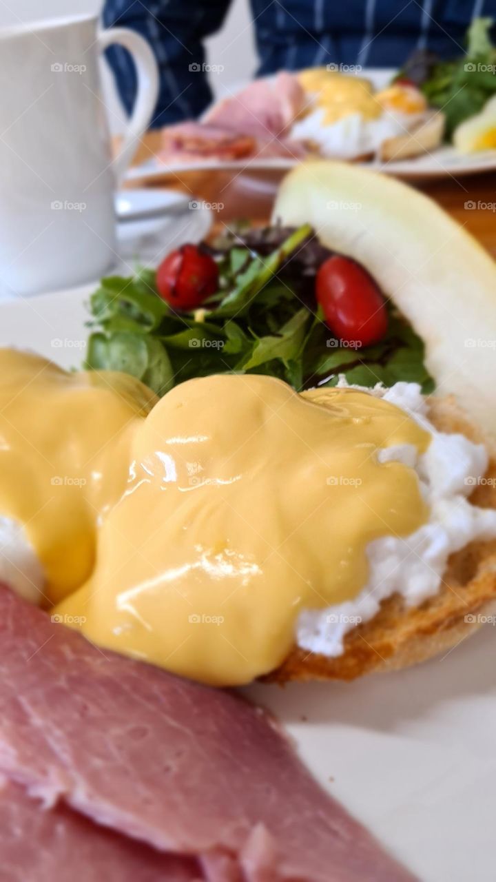 Eggs Benedict