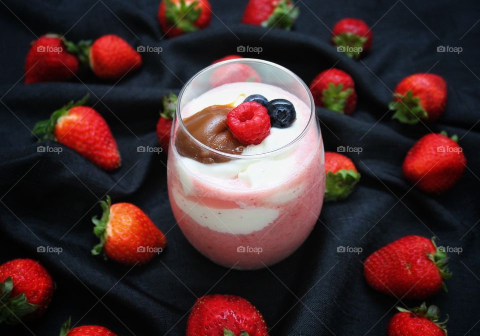 berries milkshake