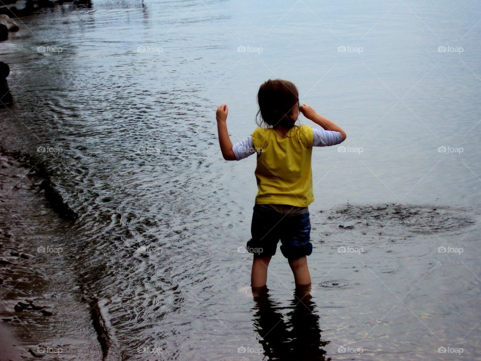Throwing stones