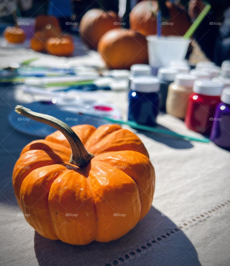 Painting pumpkin