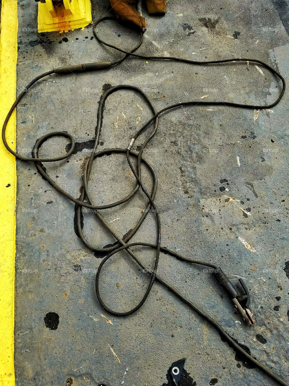 Welding cable on steel deck