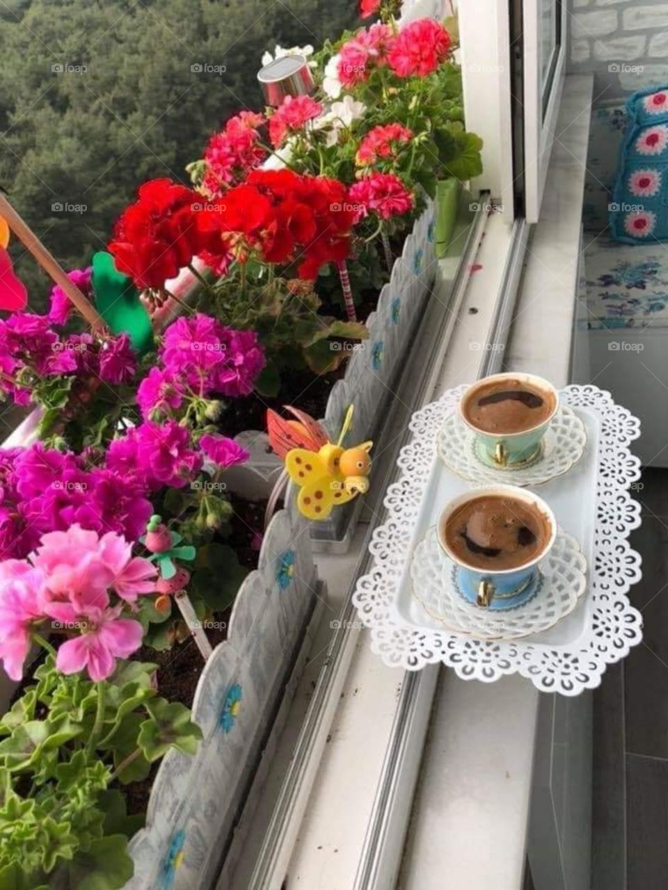 Kahve Güzel çiçekle