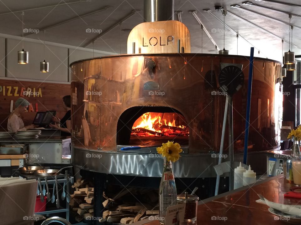Wood burning pizza oven