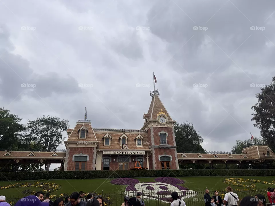 Gloomy day in Disneyland it was very beautiful 