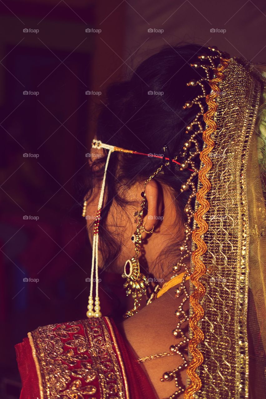 Wedding beautiful wearing dressed lady photo shoot on Camera