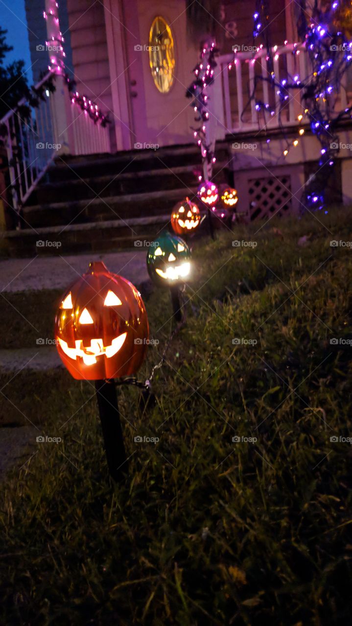Happy Halloween Glowing Jack-o'-lanterns