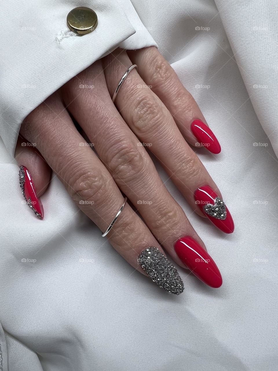 Sparkle nails elegant 
