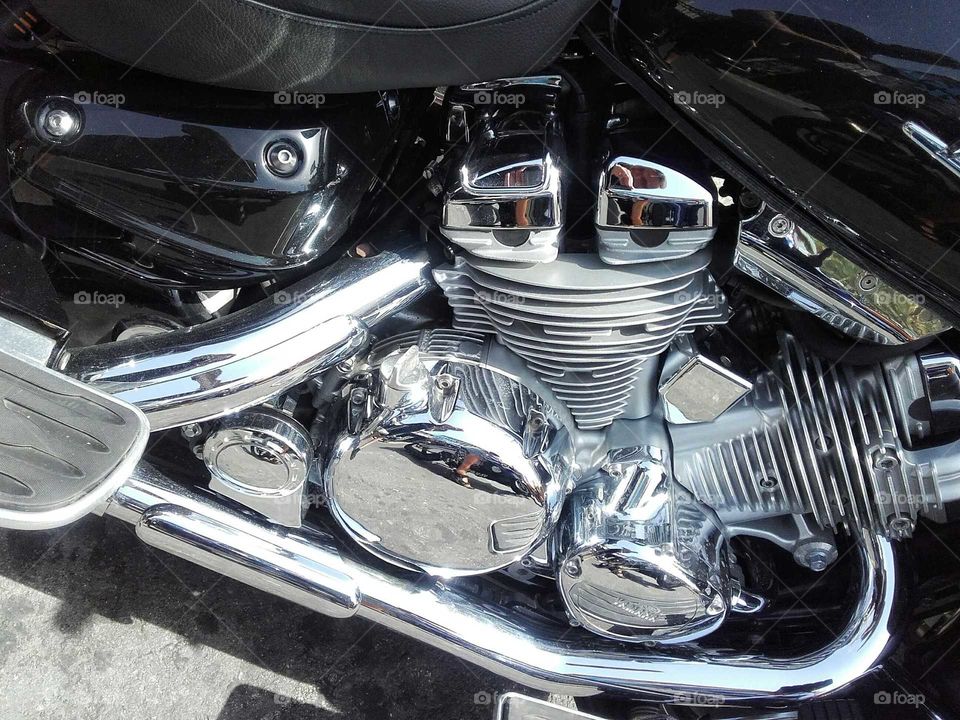 V twin motorcycle engine