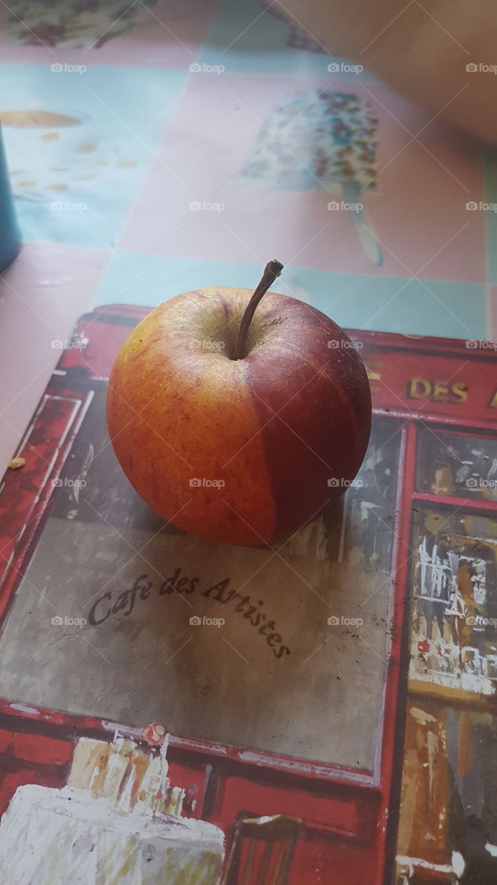 Naturally shaded apple