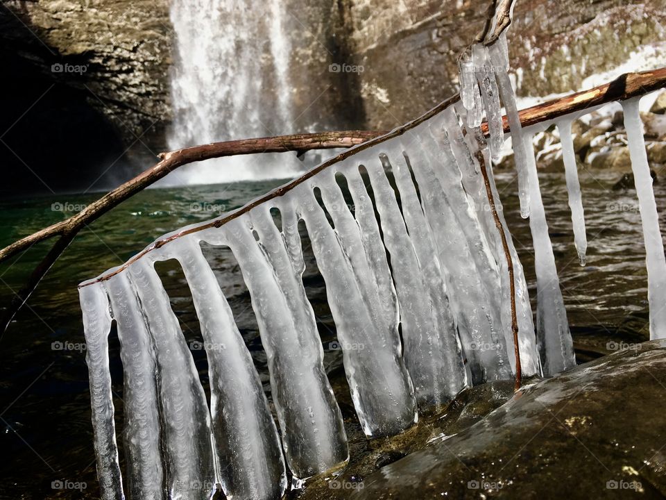 An array of icicles at Foster Falls