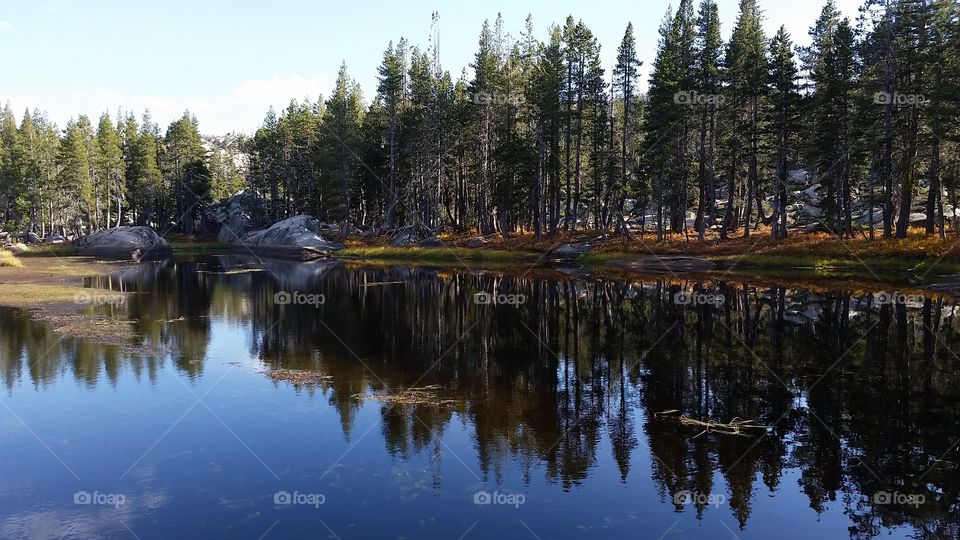 A hidden lake in the Sierras