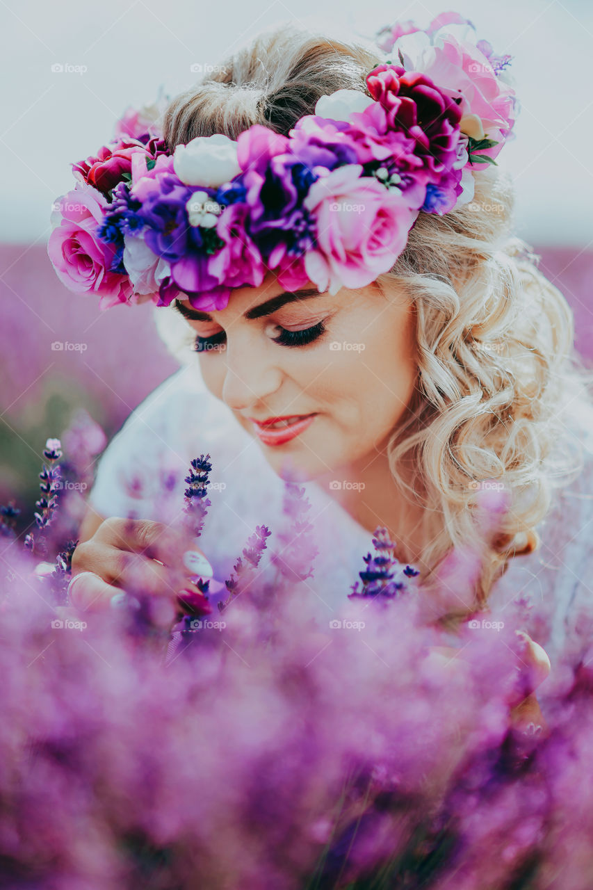 Lavender. Wreath. Women. Summer.