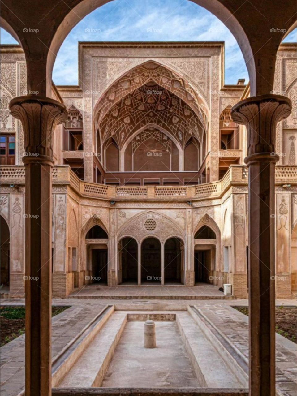 The beauty of this house is famous and it is a special architectural work. The construction of this old building took 20 years. It has 5 courtyards and 5 floors and is a lasting work of art