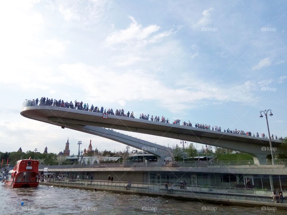 floating bridge in Moscow Zaryadye Park