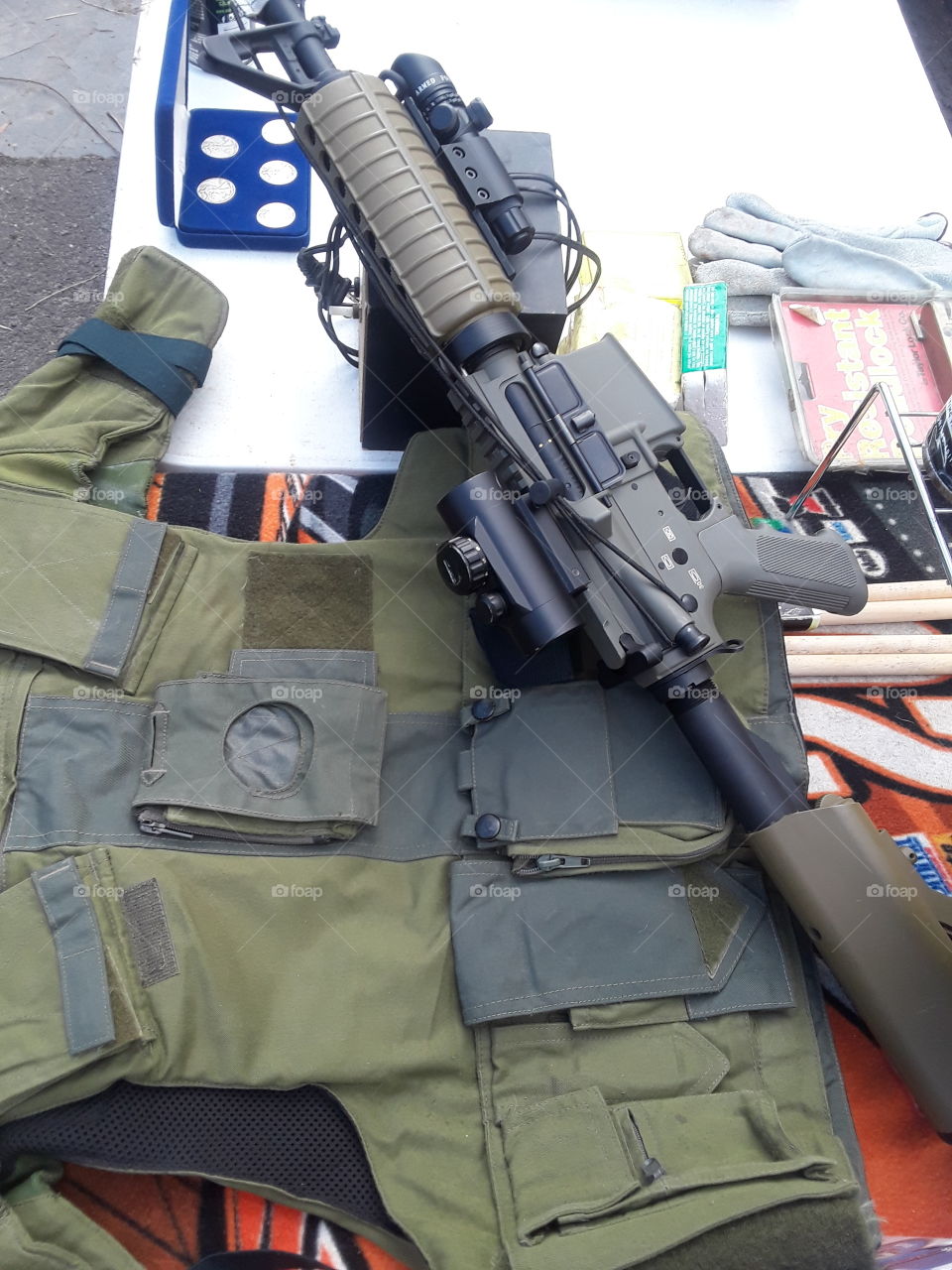m4 and vest