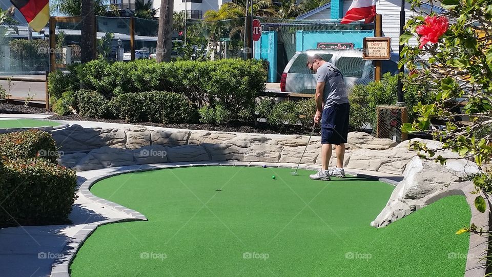 Mini Golf playing