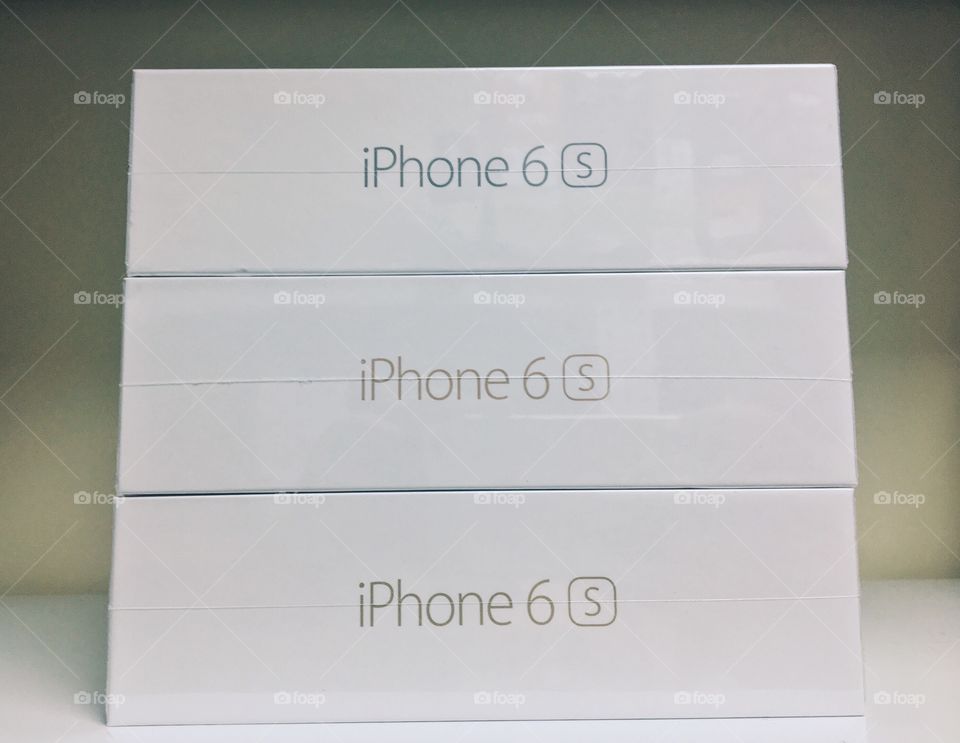 Iphone 6s boxes