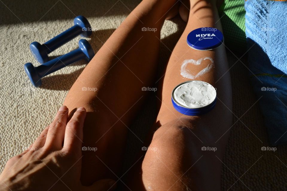 sport time female legs soft skin with cream