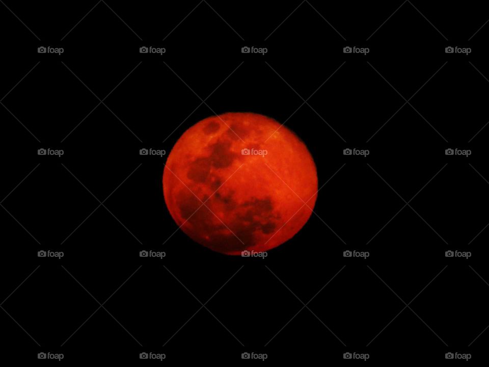 red moon, black sky