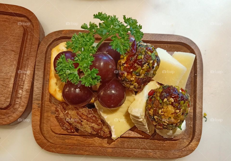 mini cheese plater