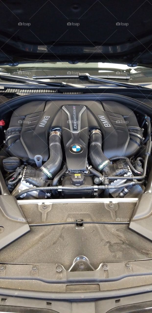 BMW 4.4L v8 twin turbo 2018