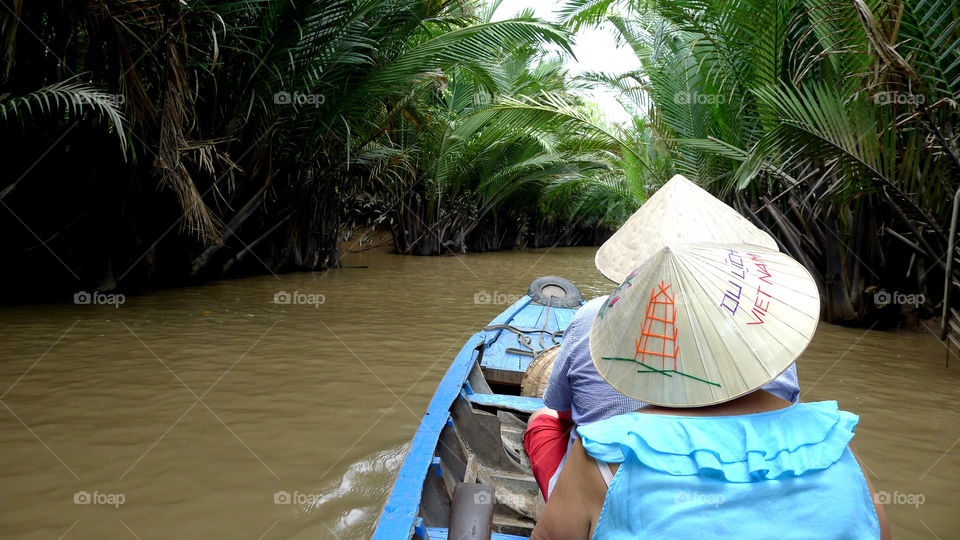 Exploring Mekong delta by boat