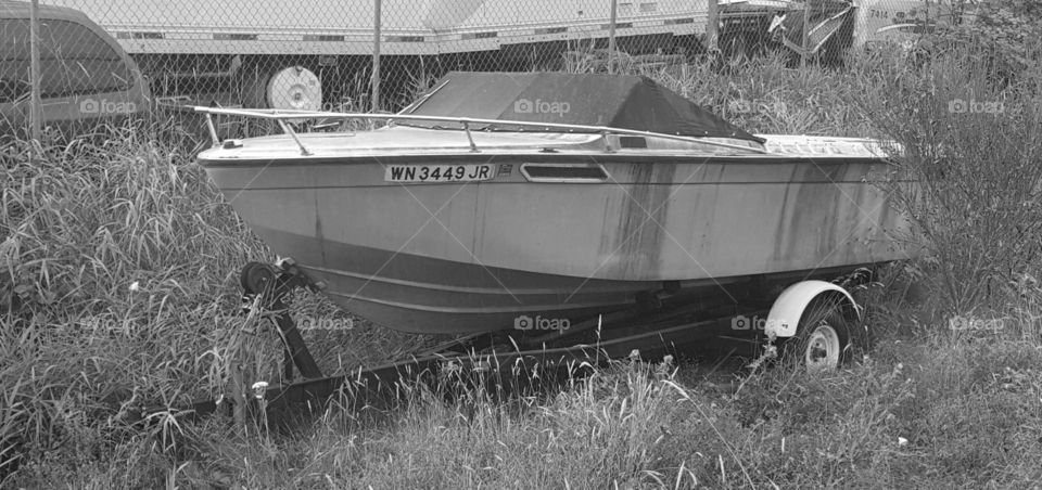 bw old boat