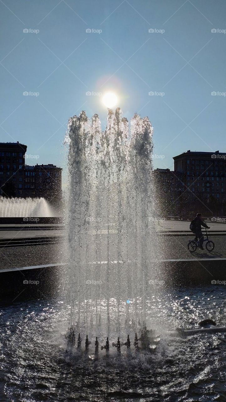 Sunset in the City ⛲ Urban water ⛲ Fountain ⛲