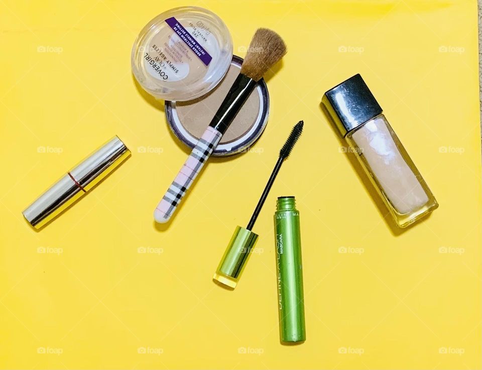 “Make-up can  make you look beautiful but it doesn’t work if you are ugly inside.”~S.Gibson