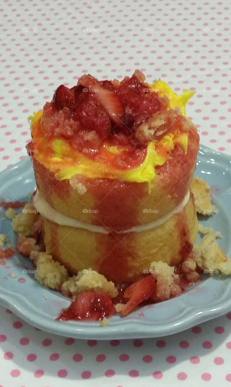 strawberry sunrise cupcake