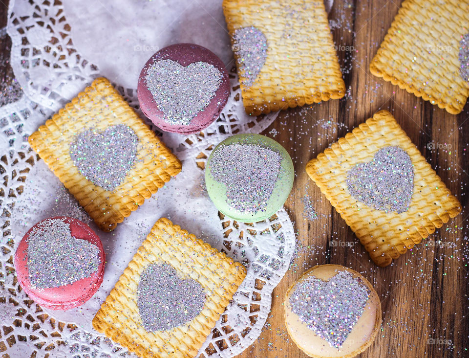 heart glitter cookies macarons 